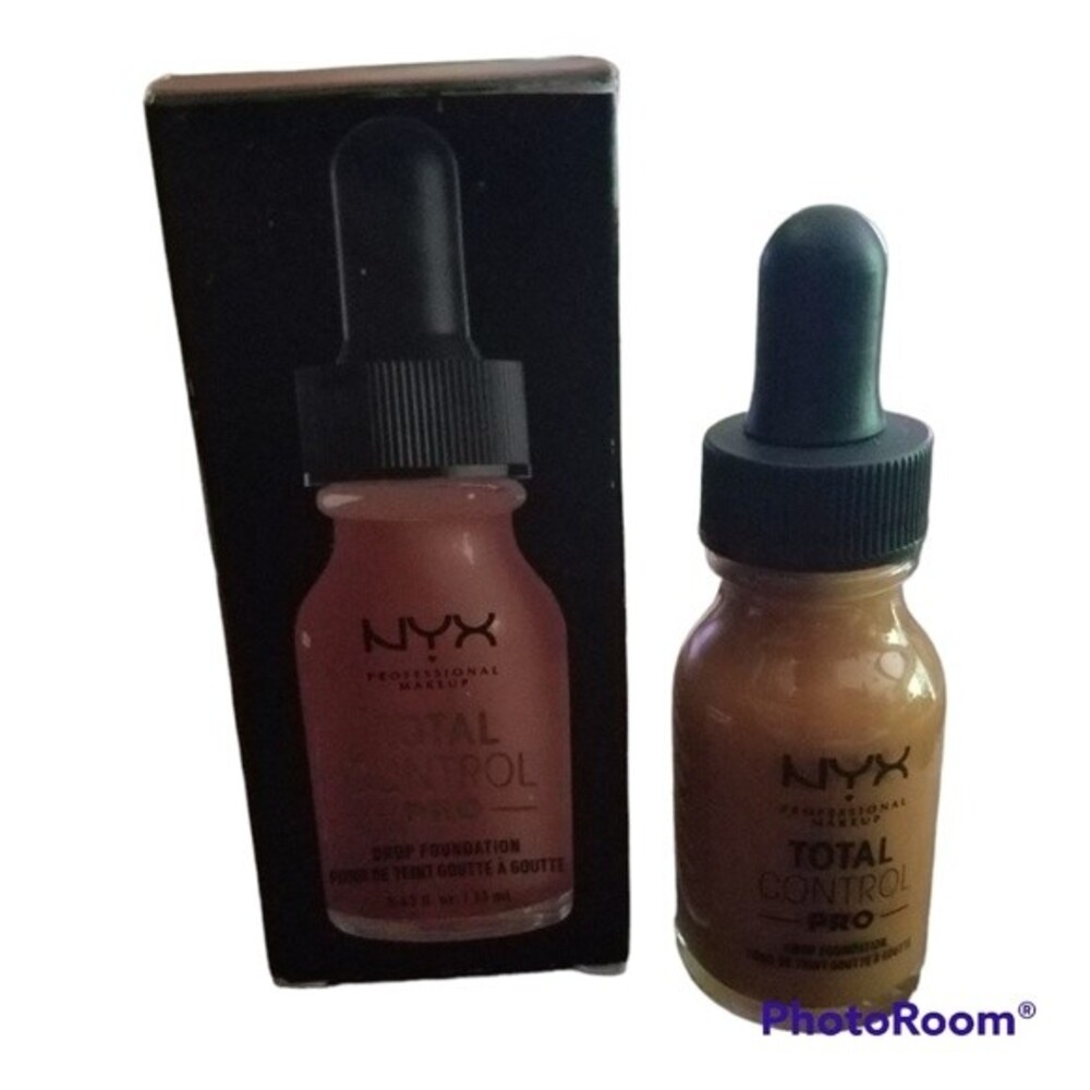 NYX Total Control Pro Drop Foundation Cappuccino